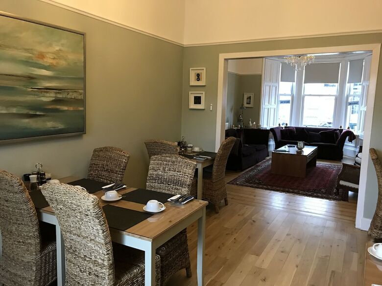 Hotel Bythesea Guest House