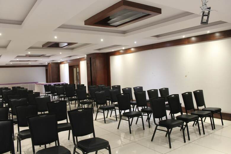 Hotel Tania Searock