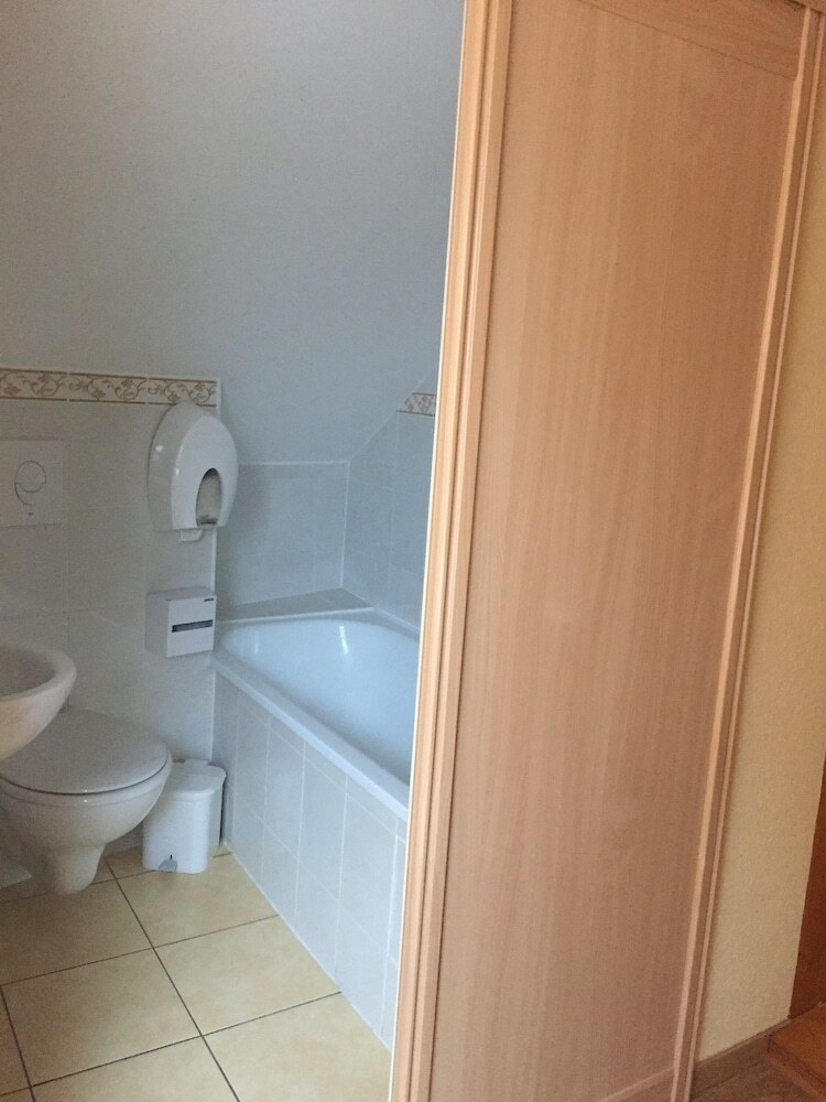Hostal Auberge La Ferme De Ferri�res