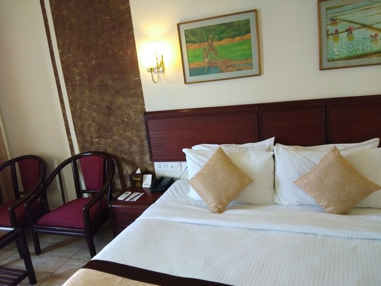 Hotel Yuvarani Residency