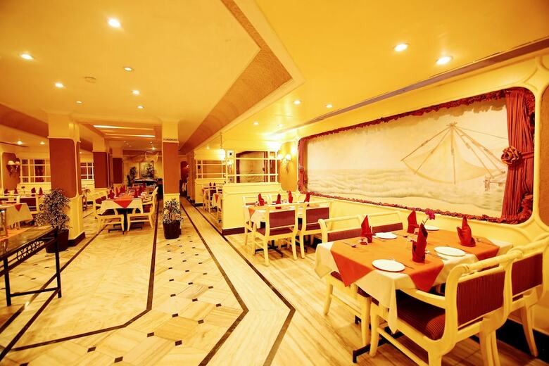 Hotel Yuvarani Residency