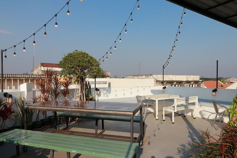 Hostal Oyo 552 Hab40 Hostel