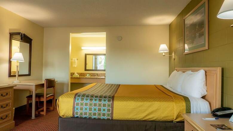 Hotel Sequoia Lodge