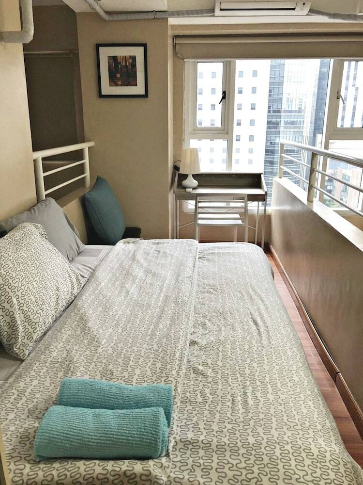 Mckinley Residences