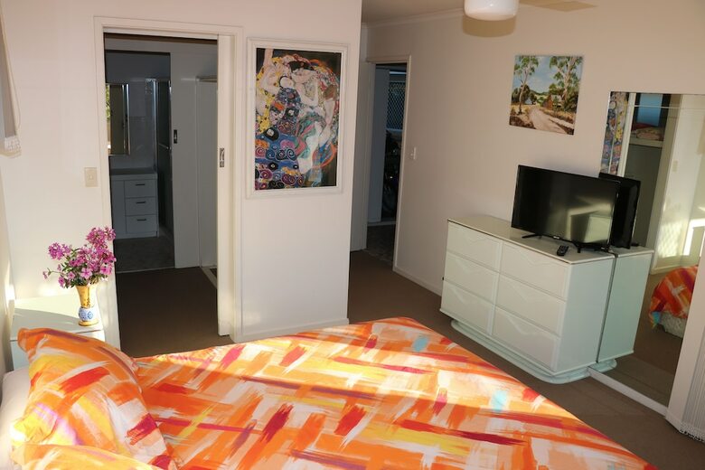 Hotel Waterfront Home Stay