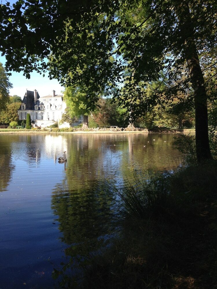 Bed & Breakfast Chateau Du Val Larbont