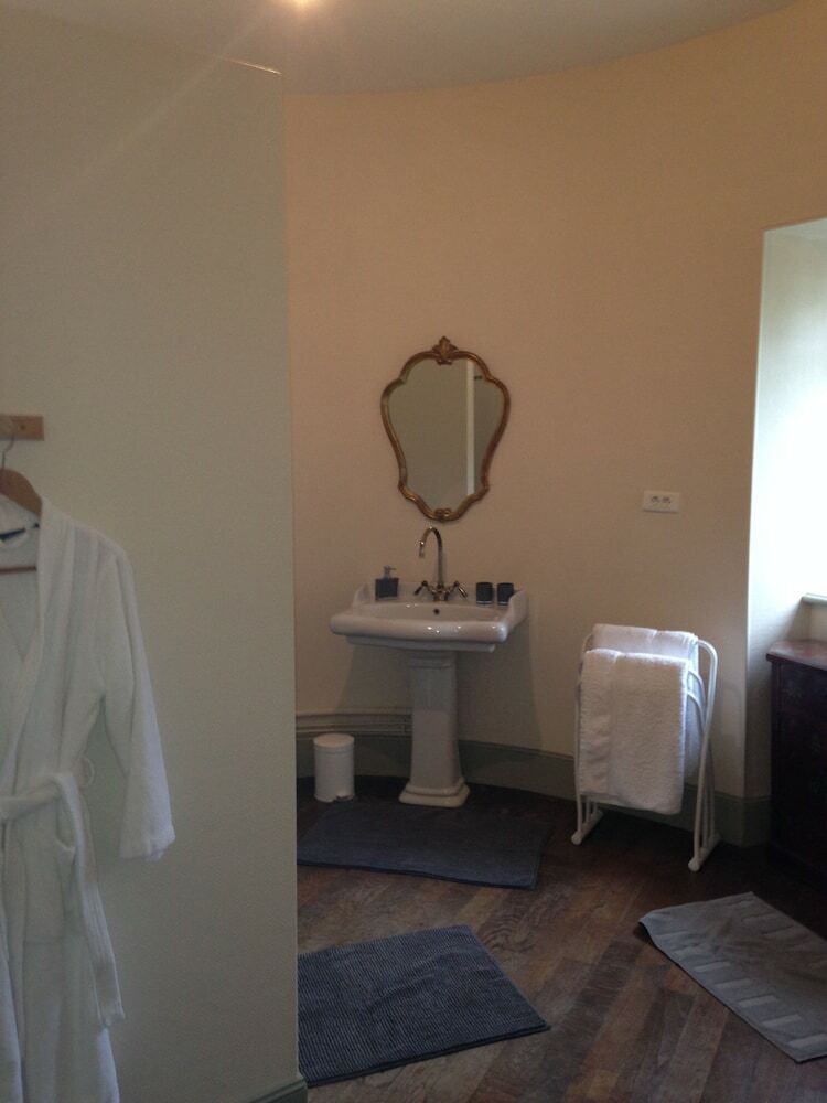 Bed & Breakfast Chateau Du Val Larbont