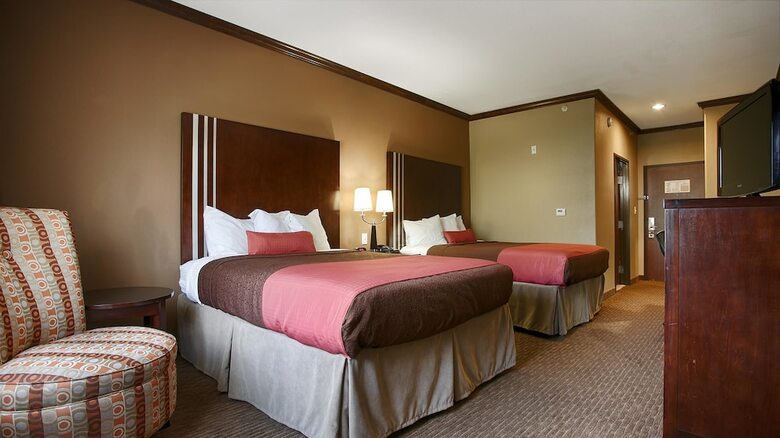 Best Western Plus Texoma Hotel & Suites