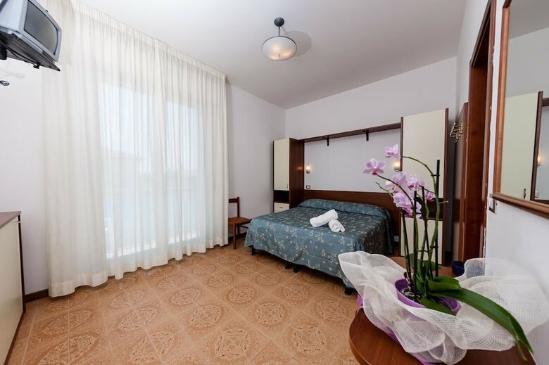 Hotel Sayonara