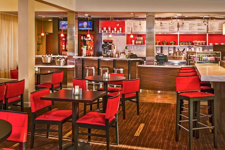 Hotel Courtyard By Marriott Hampton