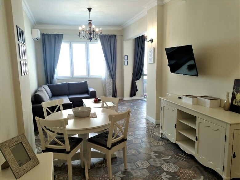 Baratero City Corner Apartment