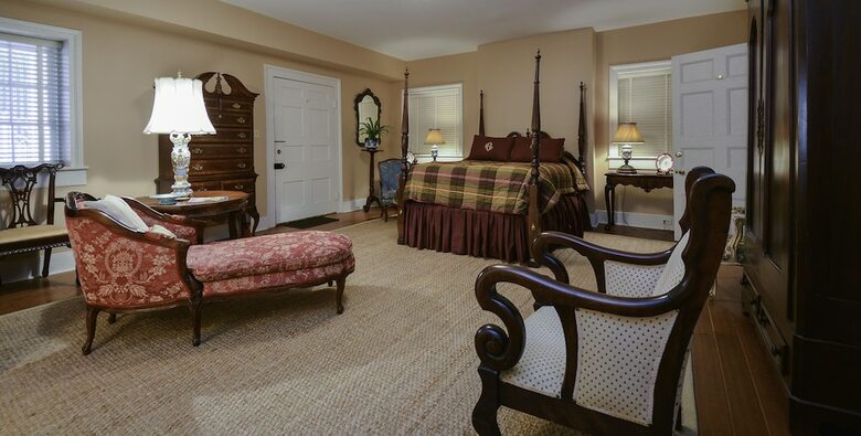 Choctaw Hall Bed And Breakfast