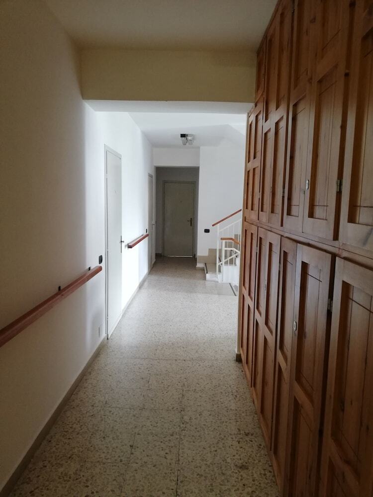 Hostal Al Tramonto - Hostel