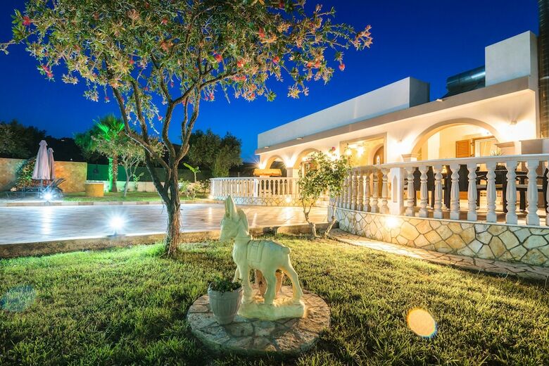 Villa Fontana Holiday Home