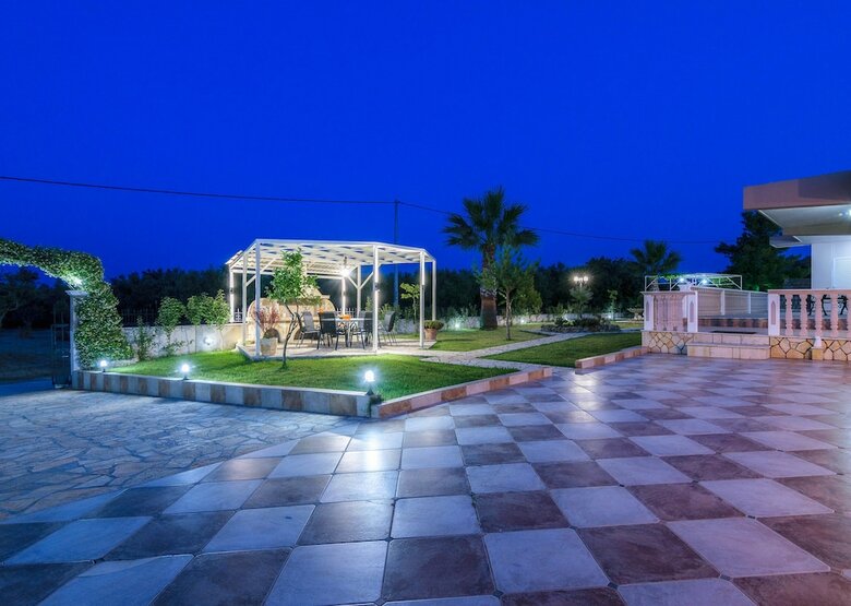 Villa Fontana Holiday Home
