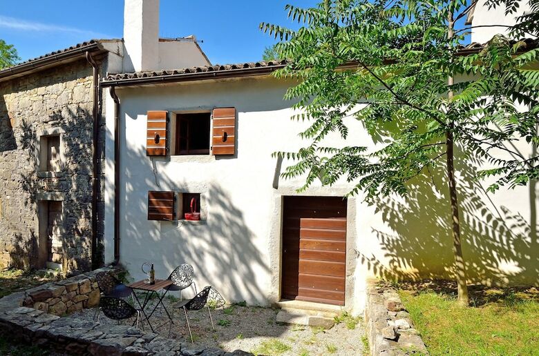 Hotel Traditional Stone House