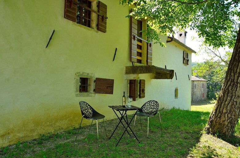 Hotel Traditional Stone House