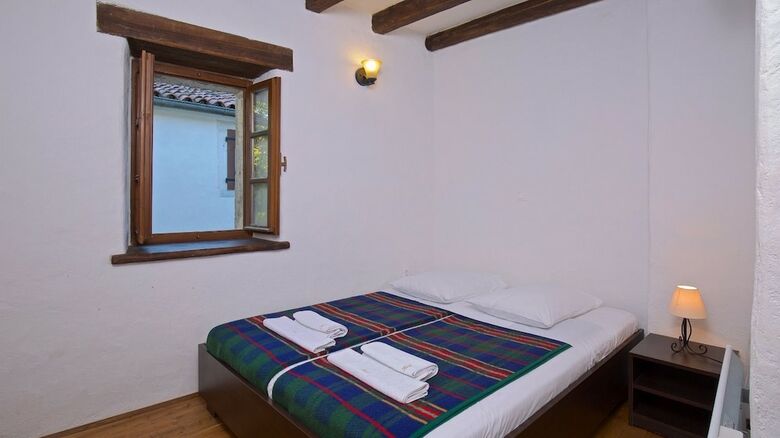 Hotel Traditional Stone House