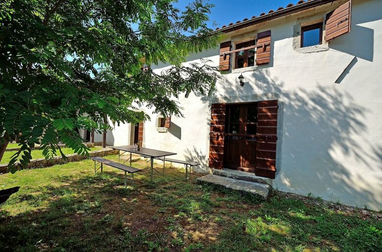 Hotel Traditional Stone House