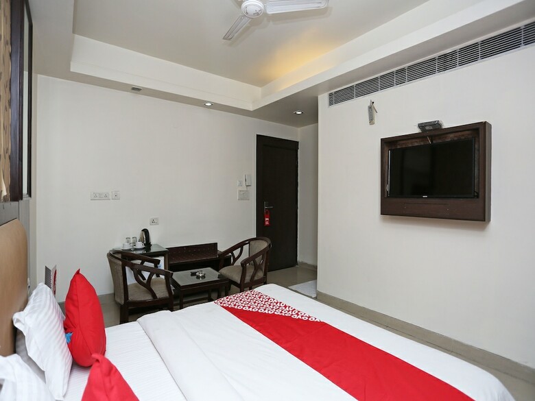 Hotel Oyo 13758 Xs Residency