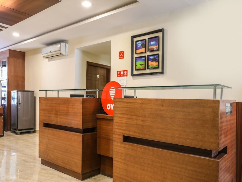 Oyo 14680 Hotel Rainbow Park