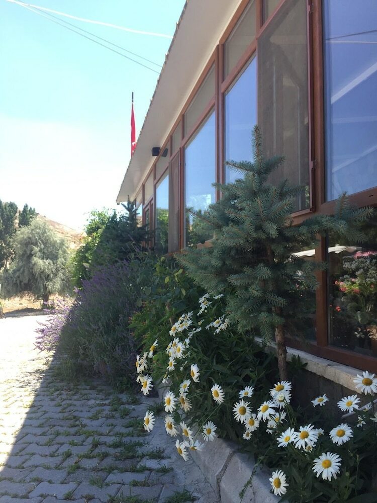 Arnovalley Hotel