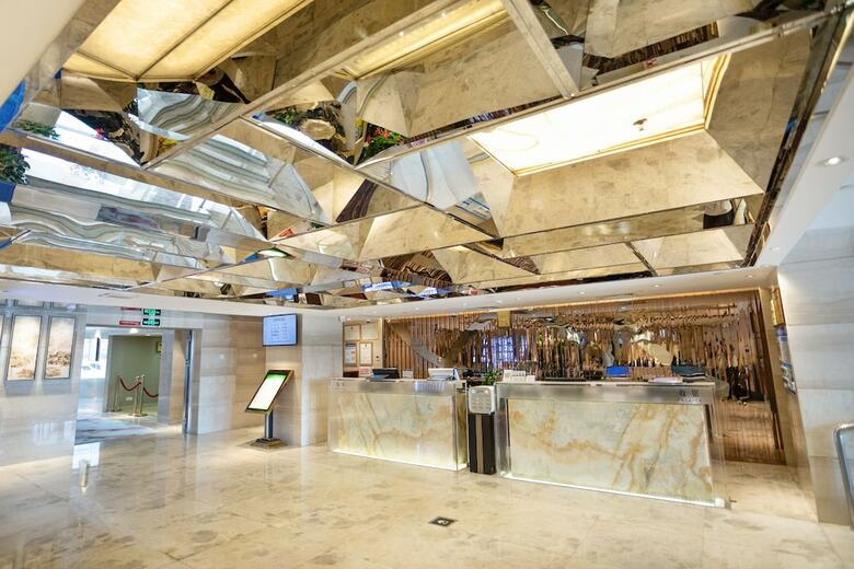 L Hotel Changsheng