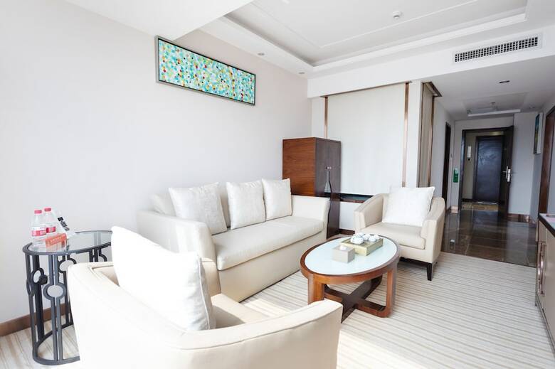 L Hotel Changsheng