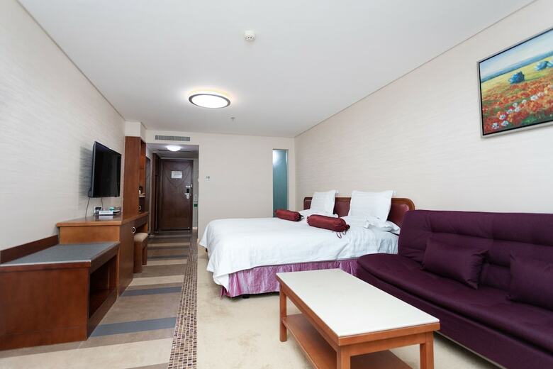 L Hotel Lianhua