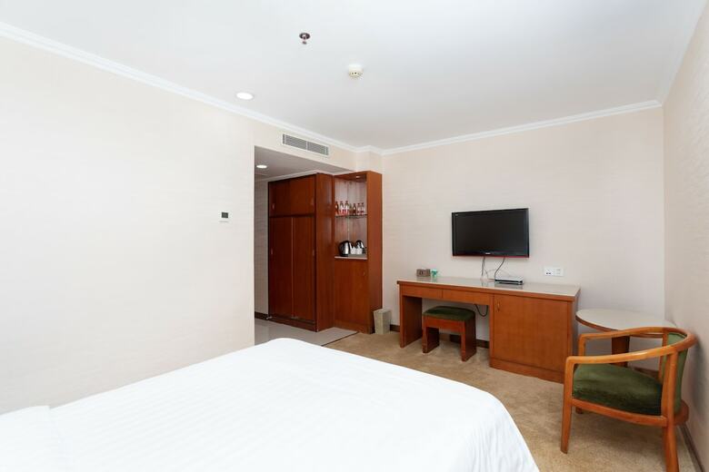 L Hotel Lianhua