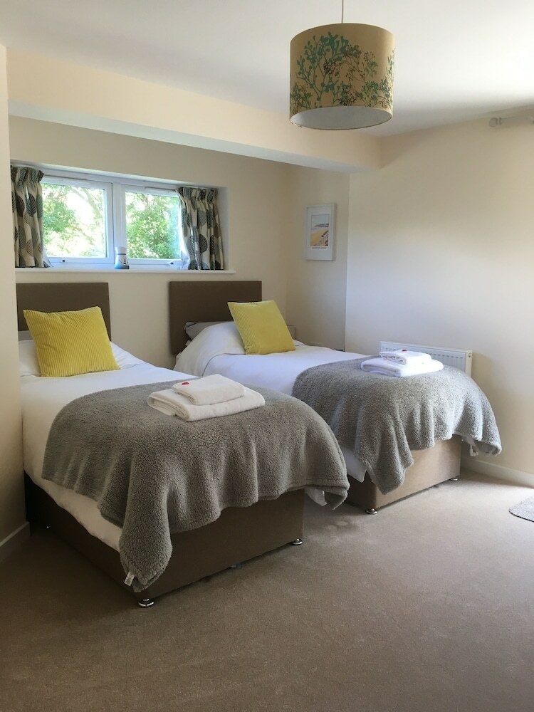 Tors Top Bed And Breakfast