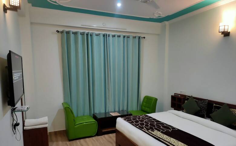 Hotel Sarla Regency