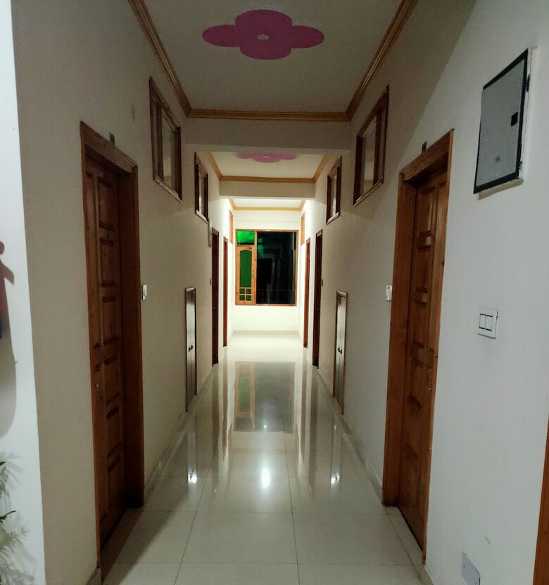 Hotel Sarla Regency
