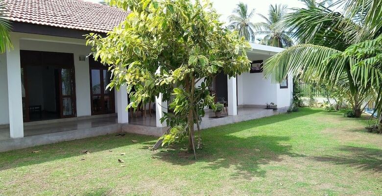 Hotel Negombo Holiday Home