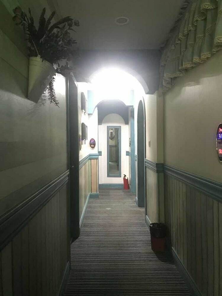 Posada No 7 Garden Inn