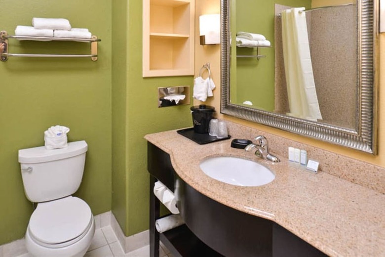 Hotel Sleep Inn & Suites Near Downtown North