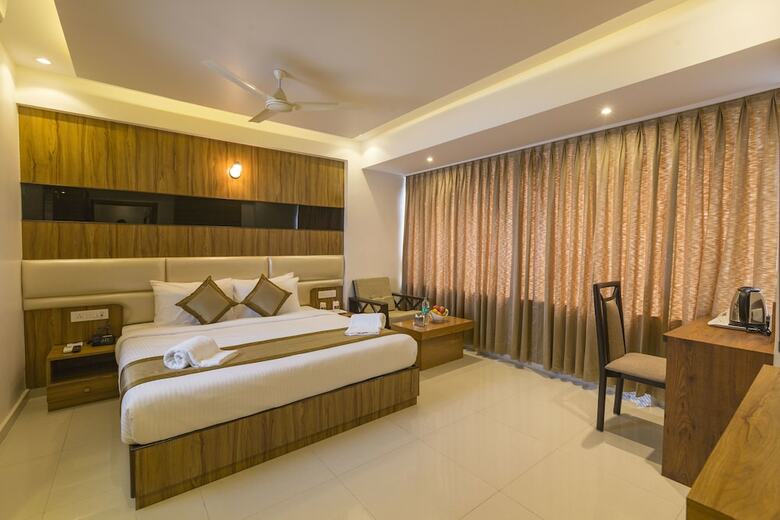 Hotel Grand Plaza Suites