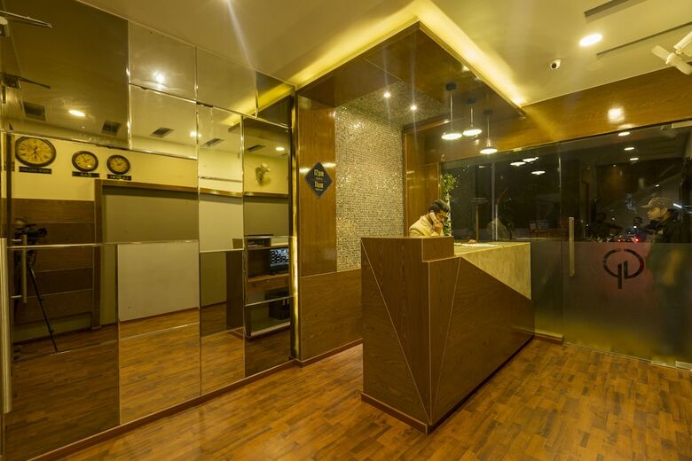 Hotel Grand Plaza Suites