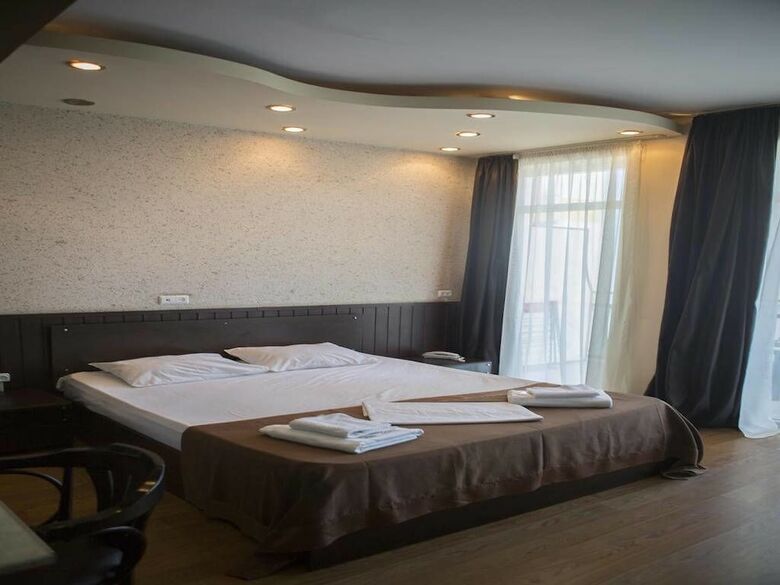 Mgzavrebi Hotel