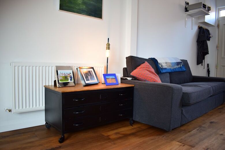 2 Bedroom House In Portobello