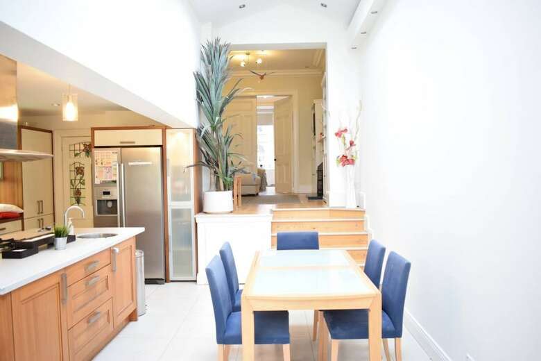 5 Bedroom House In Drumcondra