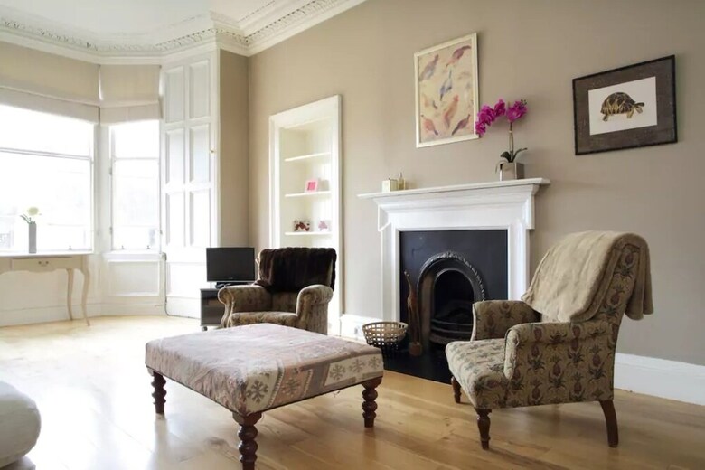 2 Bedroom City Centre Apartment Sleeps 4