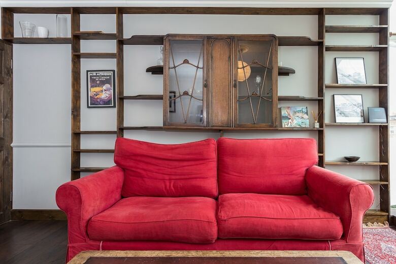 Central London Apartment With A Balcony