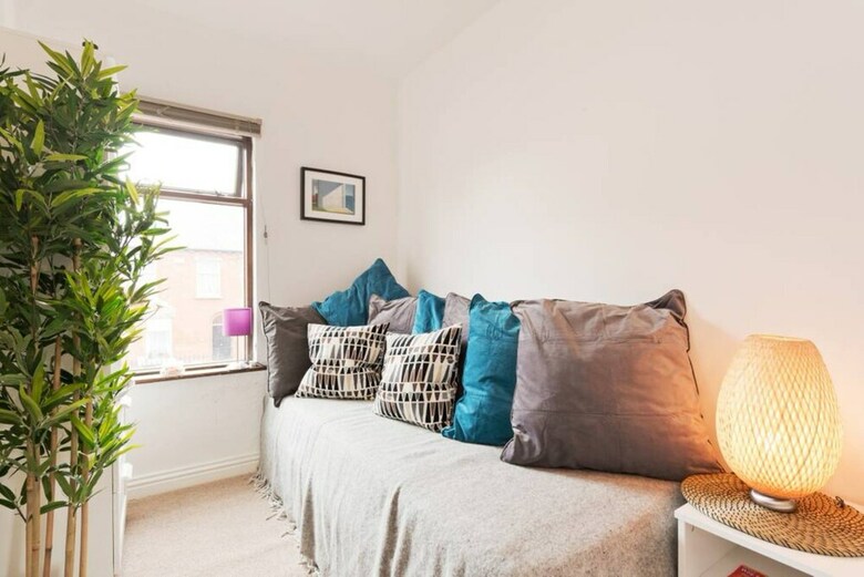 2 Bedroom Riverside Apartment