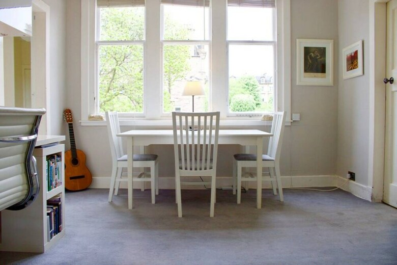 Apartamentos 2 Bedroom Flat In Comely Bank