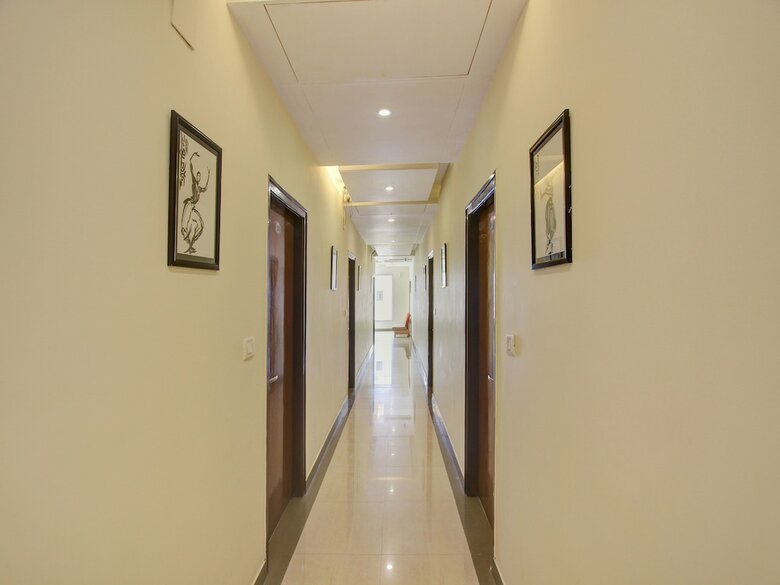 Capital O 11137 Hotel Morgen Suites