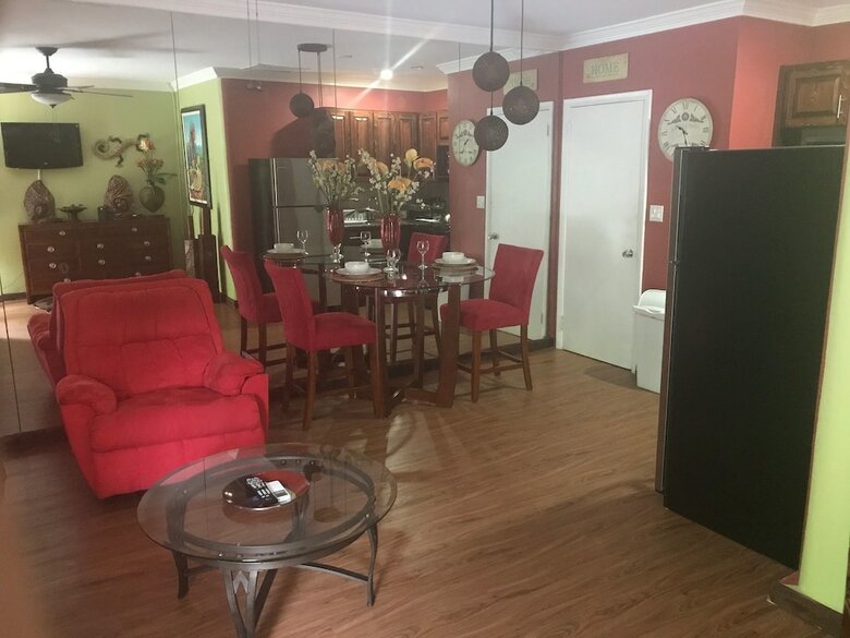 Apartamentos Brownstone Sea Beach