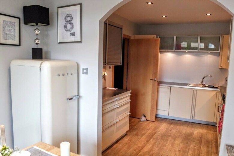 2 Bedroom Apartment With Sea View