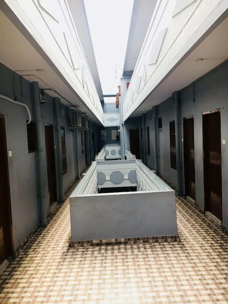 Hotel Le Stay Inn