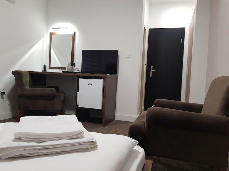 Hotel Story